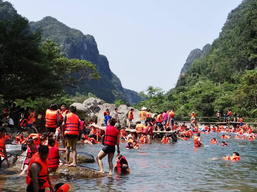 tour quảng bình, động thiên đường