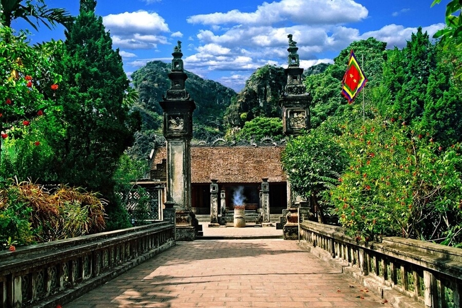 tour hoa lư tam cốc