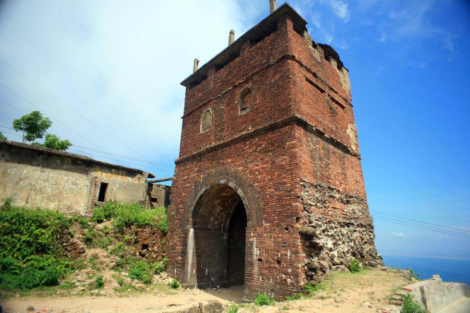 tour bạch mã